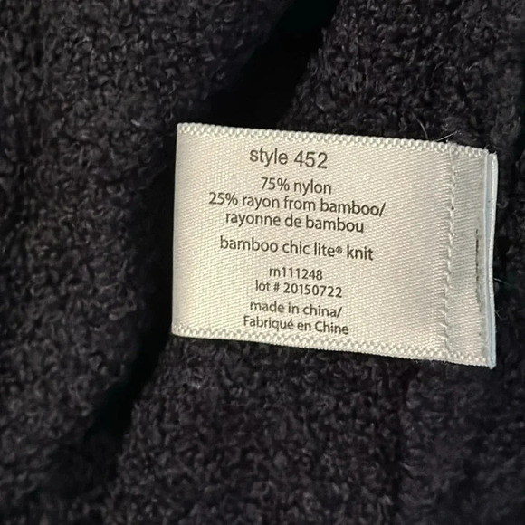 Barefoot Dreams sz M black soft cardigan great pre owned condition open front - Picture 7 of 7